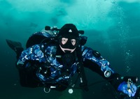 Laurynn AGGAST Ice Dive